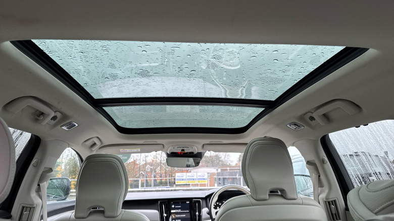 Volvo V90 2.0 D4 Cross Country Pro 5dr AWD Geartronic Diesel Estate